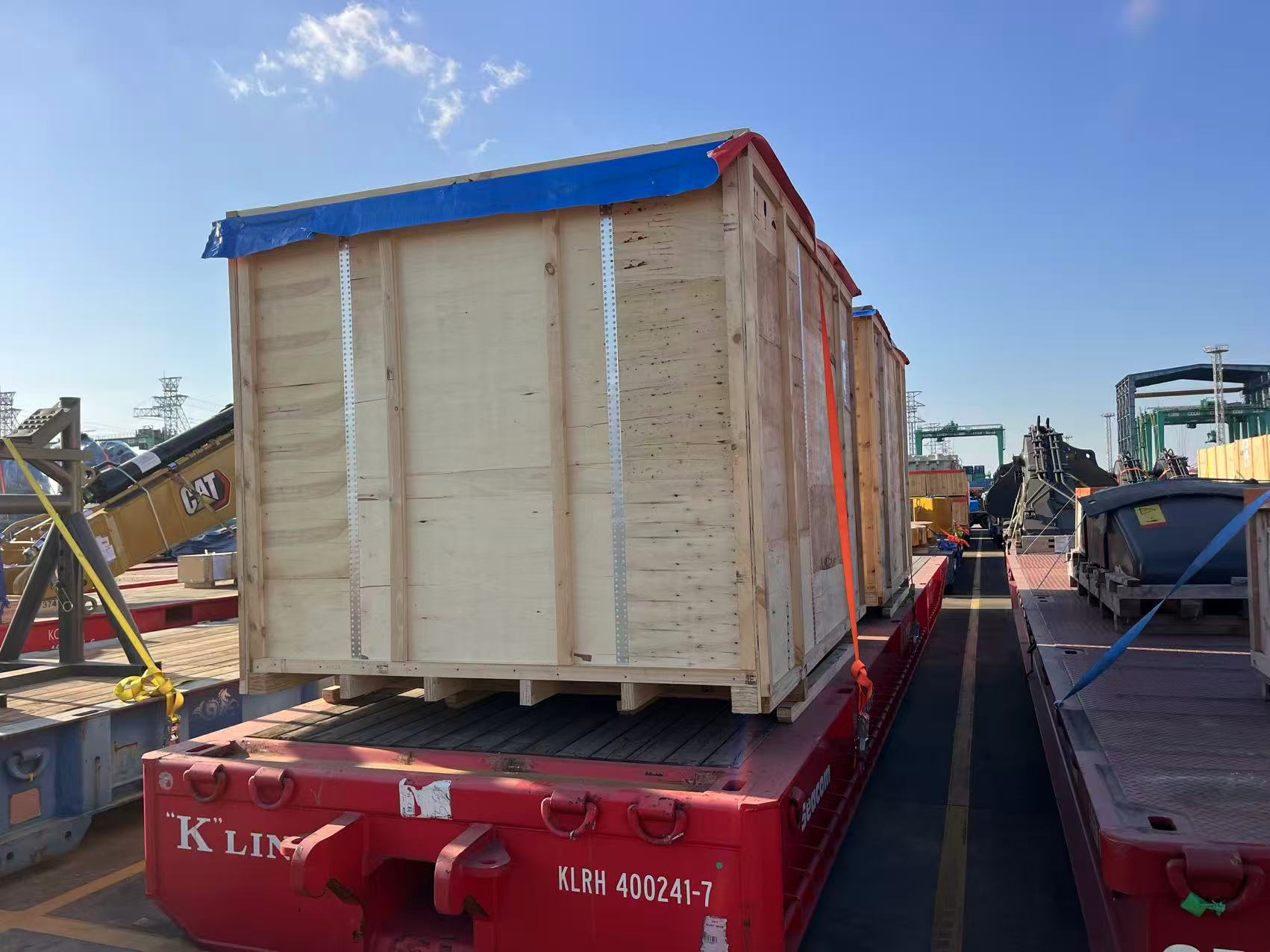 SPEED Logistics team managing the safe port handling of a heavy-lift power transformer for an African energy grid project.